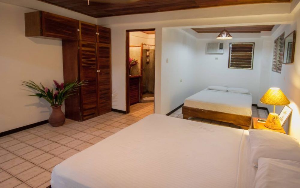 Harbor Reef Hotel 노사라 외부 사진