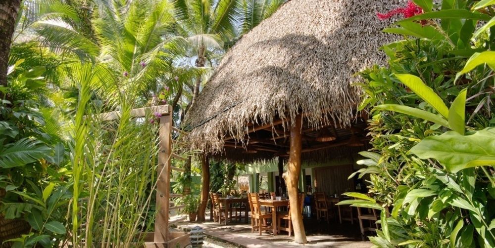 Harbor Reef Hotel 노사라 외부 사진